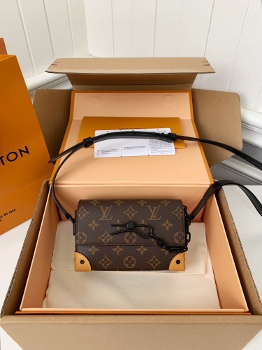  Handbags Louis Vuitton M82534 size:18*1*6.5 cm