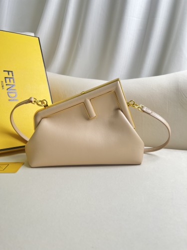 handbags FENDI 2218 size:18*26*9.5cm