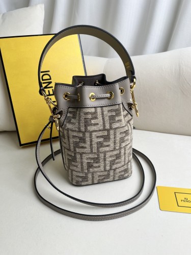 handbags FENDI 226 size:12*18*10cm