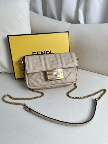 handbags FENDI 212 size:19*11.5*4cm