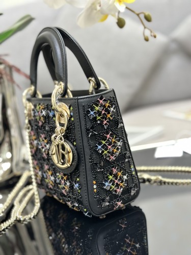  Handbags Lady Dior M0505 size:20*16.5*8 cm