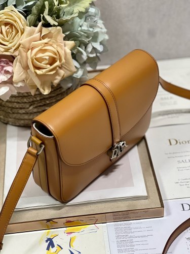  Handbags Dior M24 051 size：23.5*17*6.5 cm