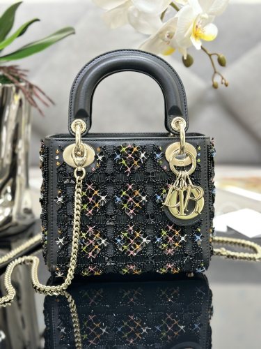  Handbags Lady Dior M0505 size:20*16.5*8 cm