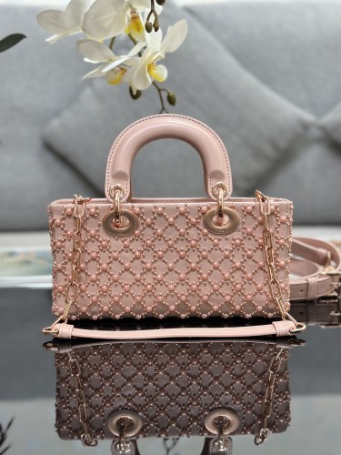  Handbags Lady Dior M0613 size:22*12*6 cm