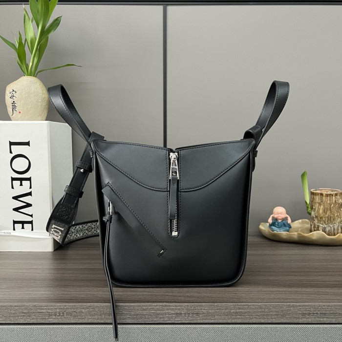  Handbags  LOEWE Hammock 262308 size:19.5*14.4*20.8 cm