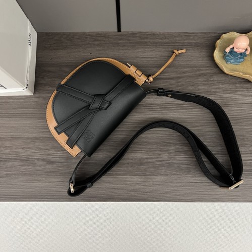  Handbags LOEWE 61824  size:21*12.5*9.5 cm