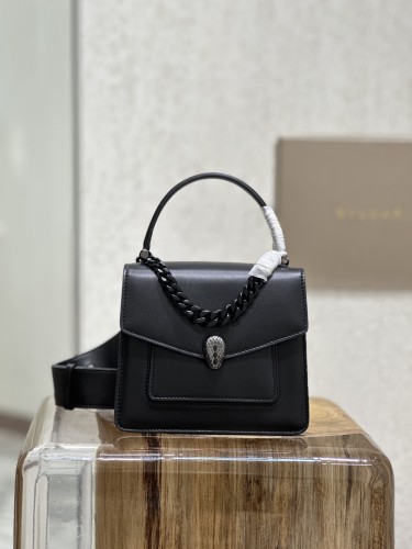  Handbags Bvlgari 290762 size:18*15*9.5 cm