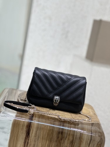  Handbags Bvlgari 288706 size:17*11*5 cm