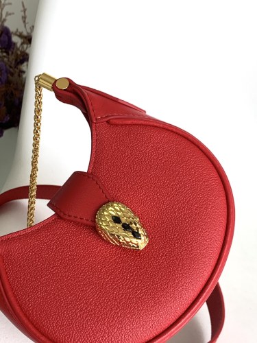 Handbags Bvlgari 291665087 size:13*8*3.5 cm