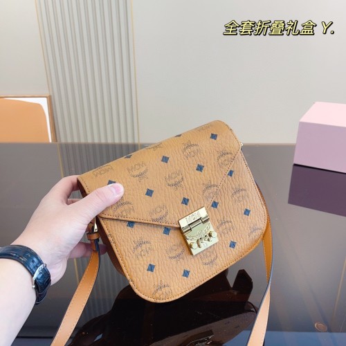  Handbags MCM  mom size:21*10*18 cm