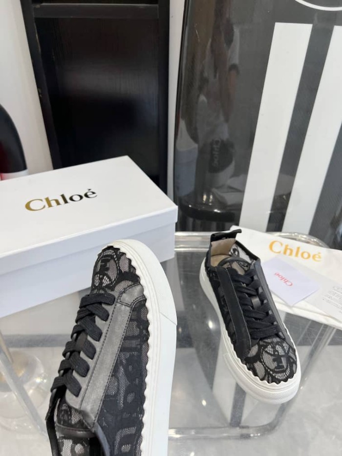 Chloe Lauren Lace Black (Women's)