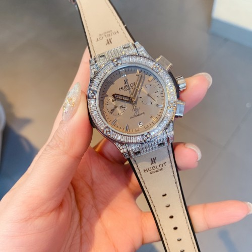 Watches Hublot  315702 size:38 mm