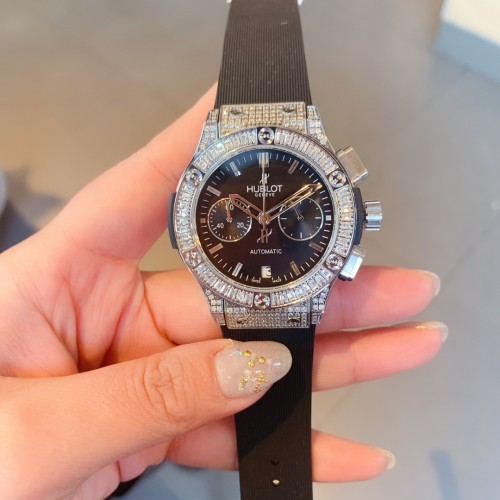 Watches Hublot  315705 size:38 mm