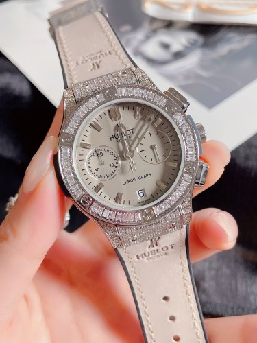 Watches  Hublot  315759 size:45 mm