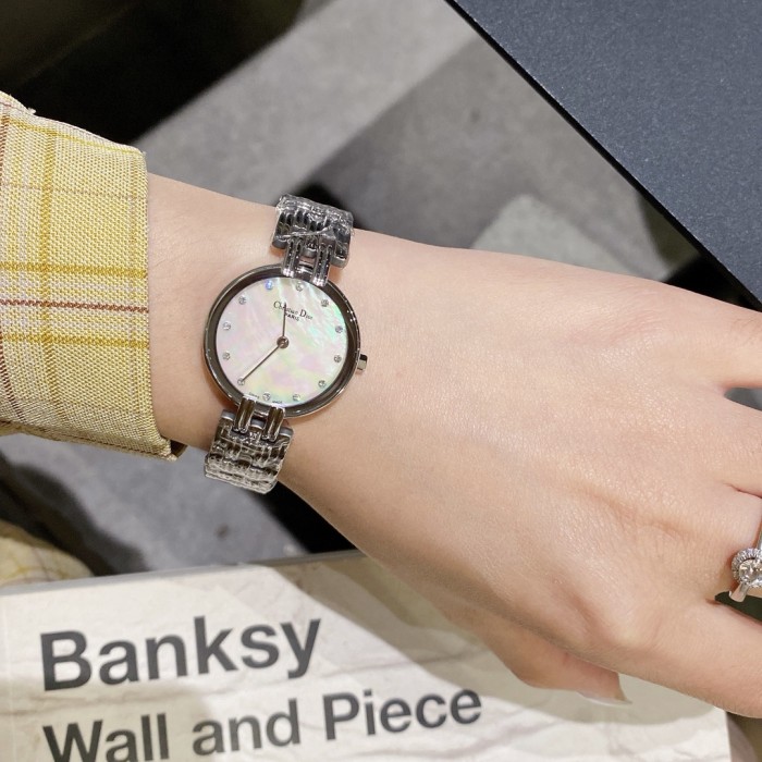 Watches Dior 323379 size:28 mm