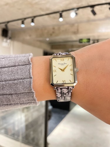 Watches Dior 323441 size:26*32 mm