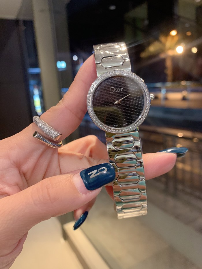 Watches Dior 323372 size:26*32 mm
