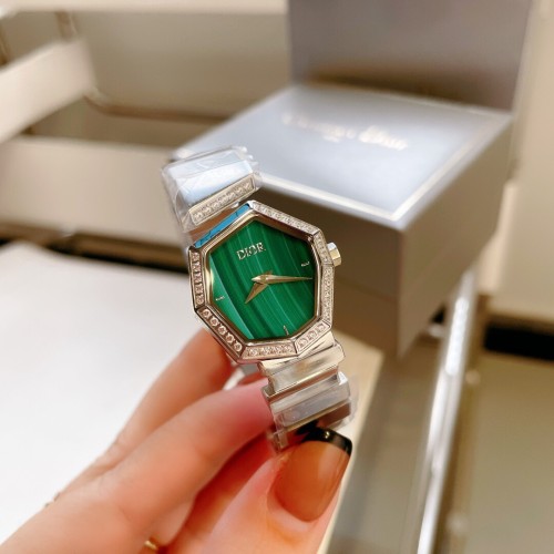 Watches Dior 323399 size:33 mm
