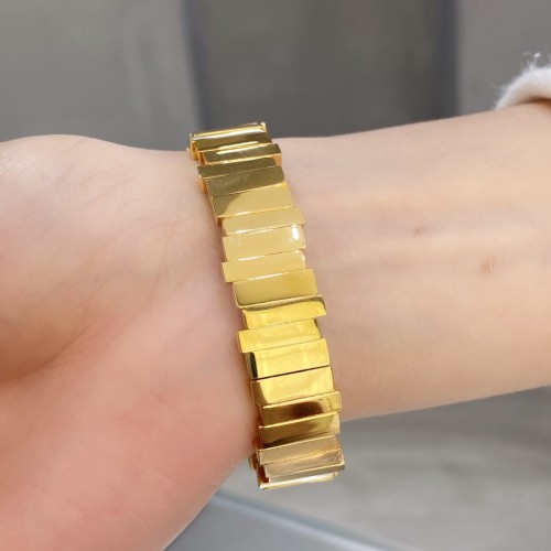 Watches Dior 323409 size:33 mm