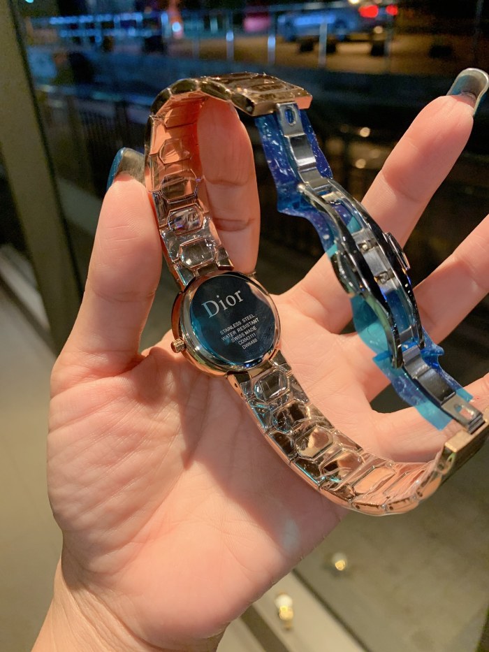Watches Dior 323368 size:26*32 mm