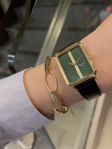 Watches Dior 323377 size:26*32 mm