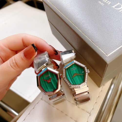 Watches Dior 323399 size:33 mm