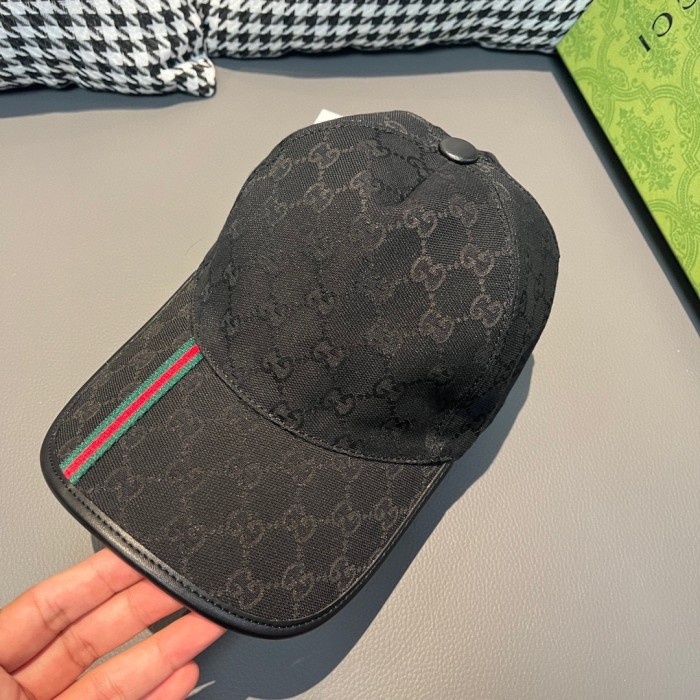 Streetwear Hat Gucci 325342