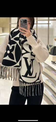 Streetwear Scarf LV  329535 SIZE:209x30cm