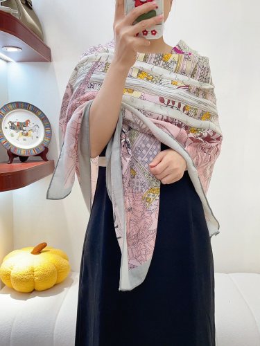 Streetwear Scarf LV  329537 SIZE:140*140cm