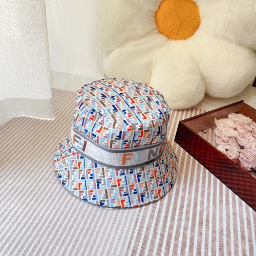 Streetwear Hat Fendi 329372