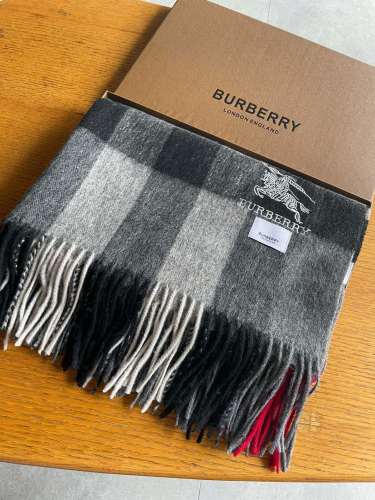 Streetwear Scarf Burberry 329082 size:70*200cm