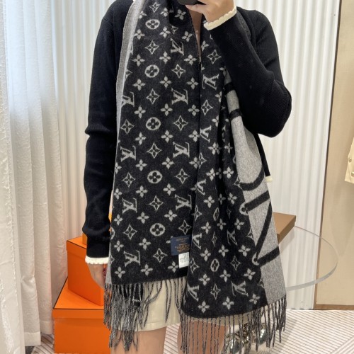 Streetwear Scarf LV 329100 SIZE:45*210cm