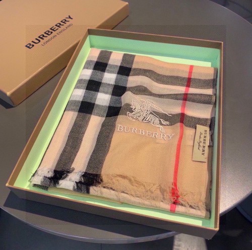 Streetwear Scarf BURBERRY 329015 size：90*210cm