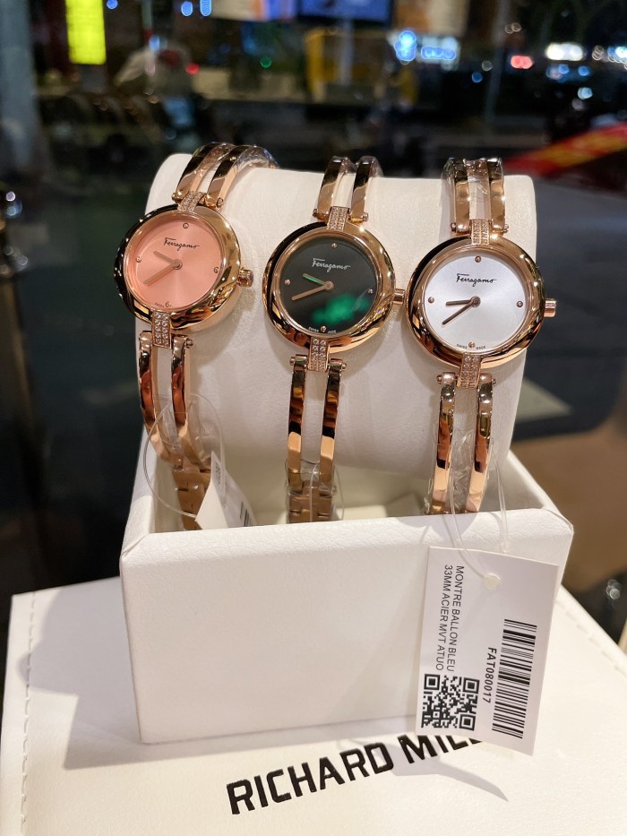 Watches Ferragamo 329768 size:26mm