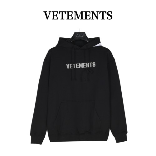 Clothes VETEMENTS 1