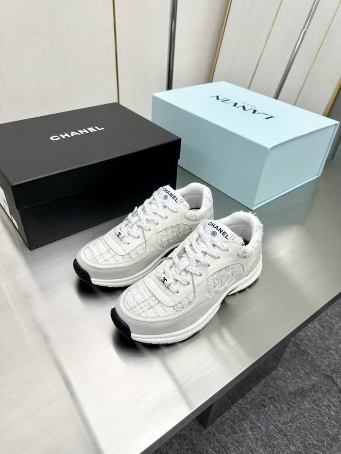 Chanel Wmns CC Logo Sneaker White Silver