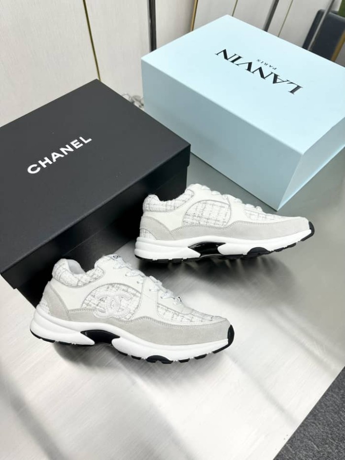 Chanel Wmns CC Logo Sneaker White Silver