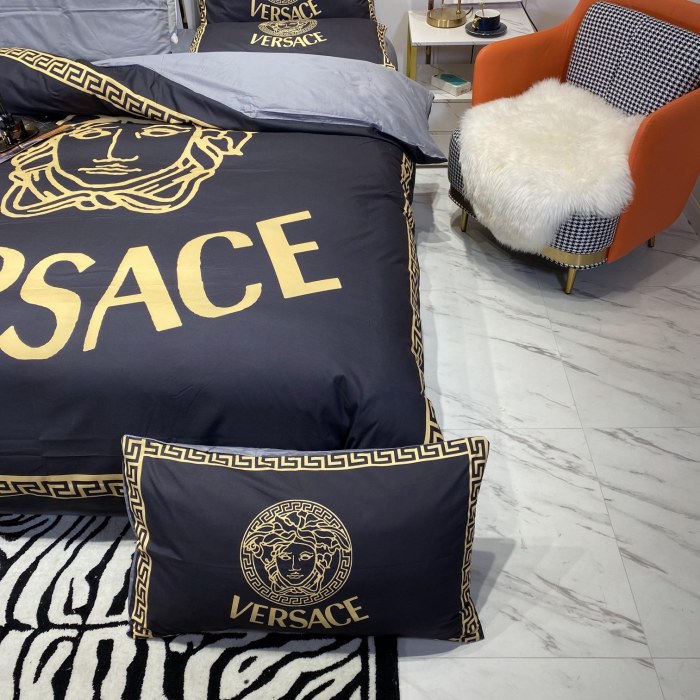  Bedclothes Versace 13