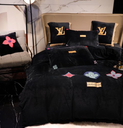 Bedclothes Louis vuitton 25