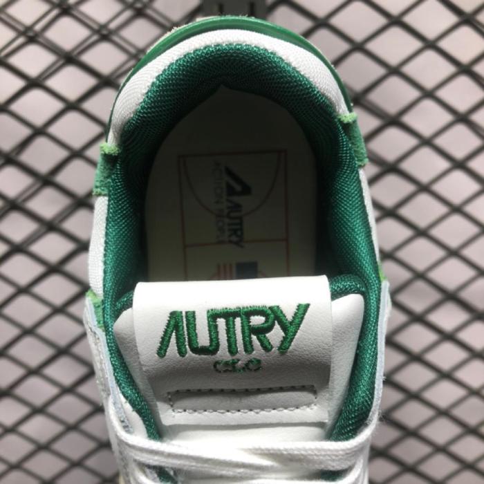 AUTRY SNEAKERS MAN CLC SNEAKERS IN WHITE LEATHER AND GREEN