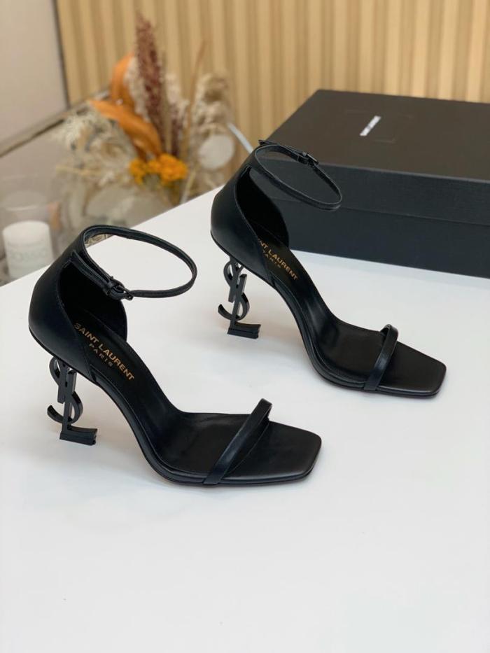 SAINT LAURENT OPYUM SANDALS IN PATENT LEATHER BLACK