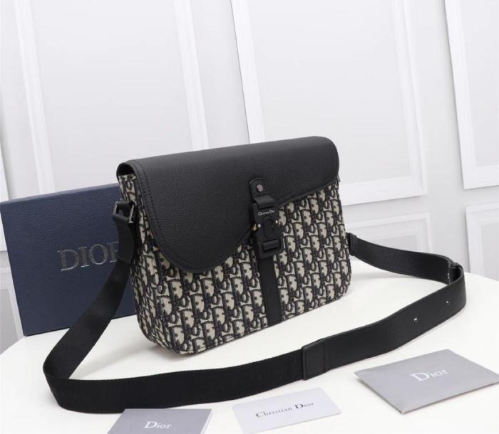 handbags Dior Saddle Messenger Bag Beige and black Dior Oblique jacquard
