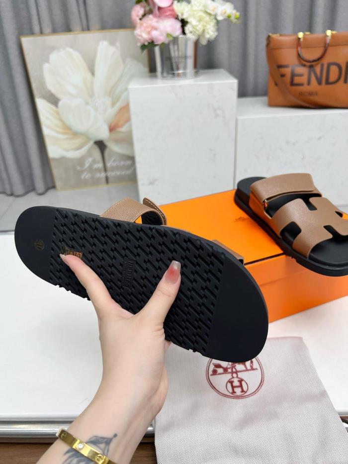 HERMES Chypre Slide Slippers Umber