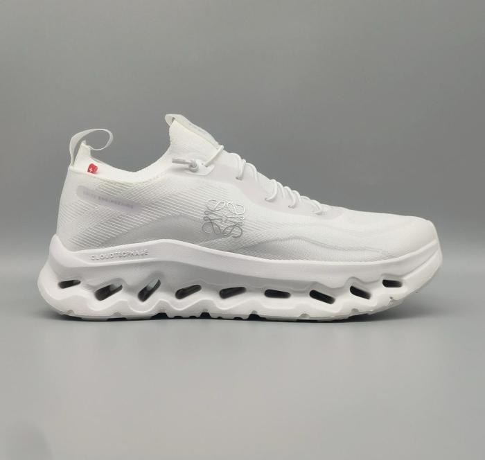 On Running Cloudtilt LOEWE All White