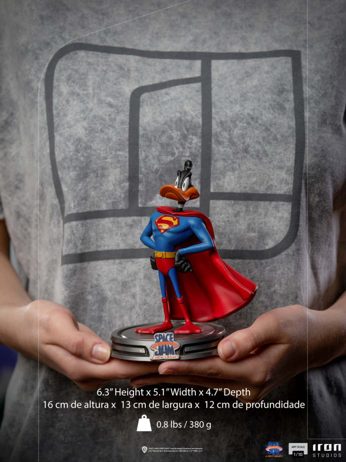 Statuette Iron Studios Space Jam : A New Legacy - Bugs Bunny En Batman - Échelle 1/10 - Résine Multicolore