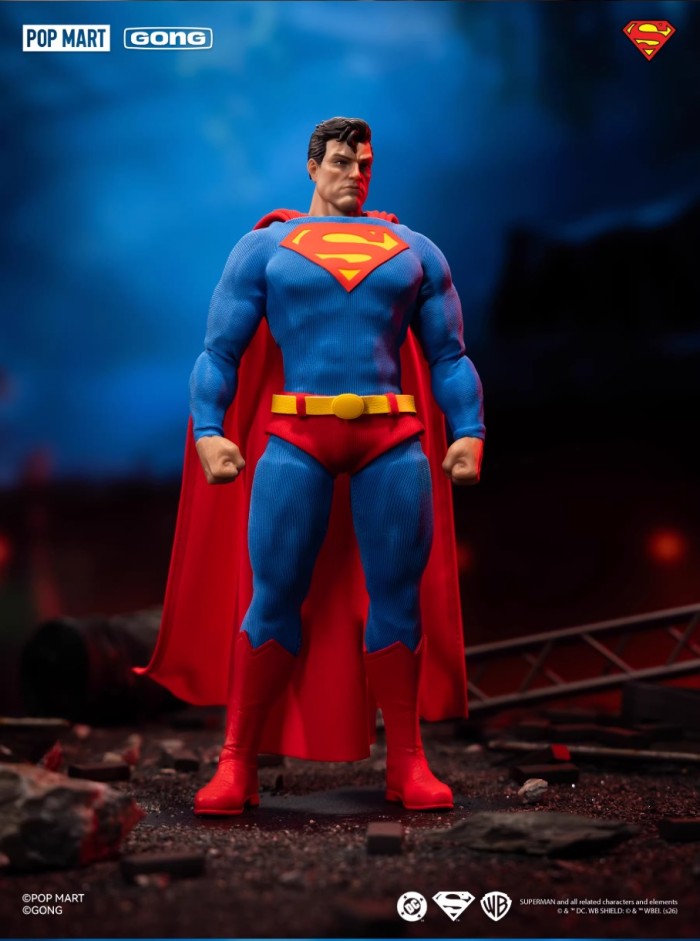 (In Stock)POPMART&GONG 1/8 Superman Silent Action Figure 17.5cm Height