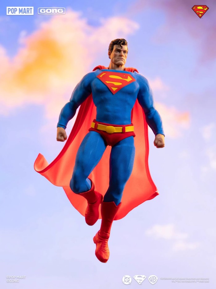 (In Stock)POPMART&GONG 1/8 Superman Silent Action Figure 17.5cm Height