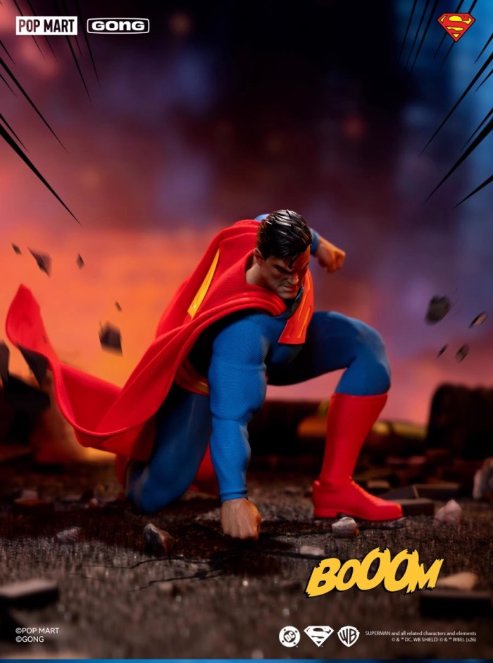 (In Stock)POPMART&GONG 1/8 Superman Silent Action Figure 17.5cm Height