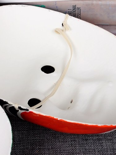 Sichuan opera face-changing props pulp Peking opera facial makeup mask children can wear decorative ornaments Chinese style wall