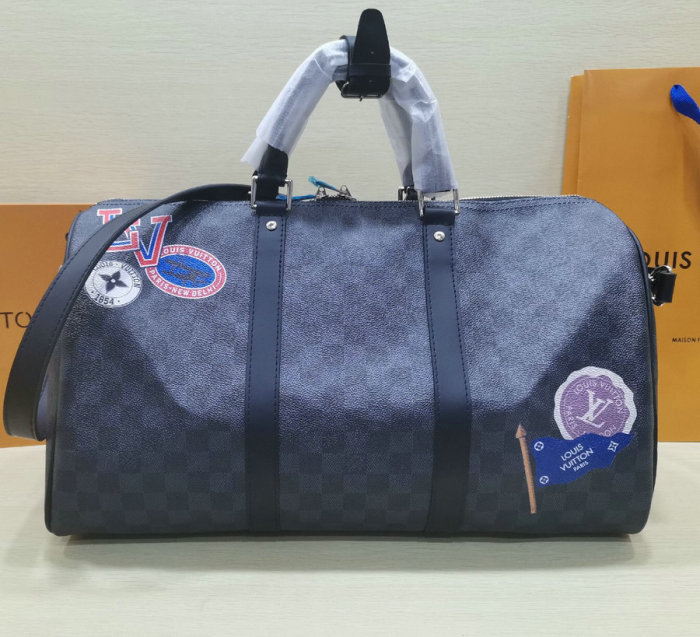 L Travel bag -11
